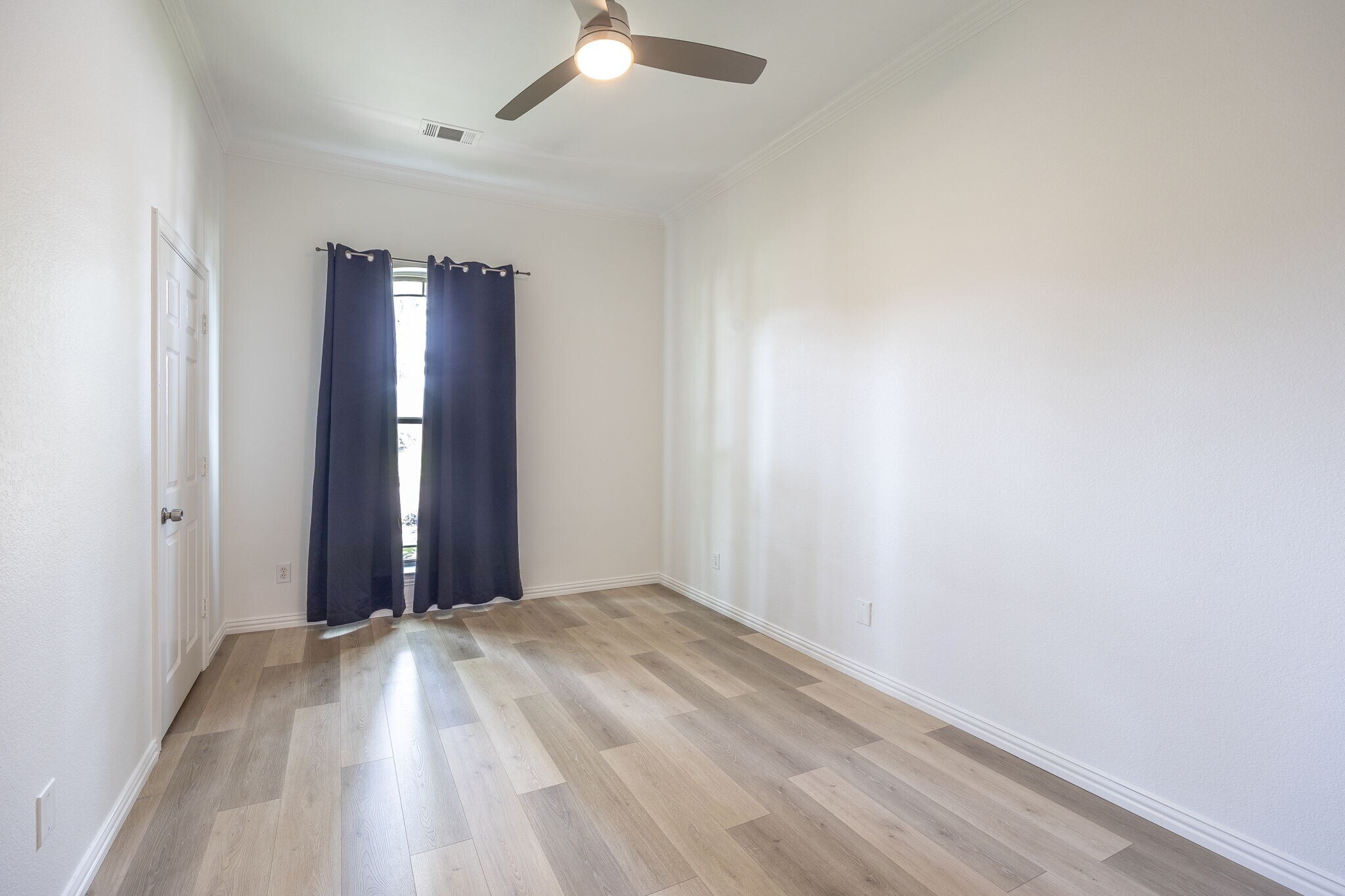 Building Photo - 11821 Cotswold Dr