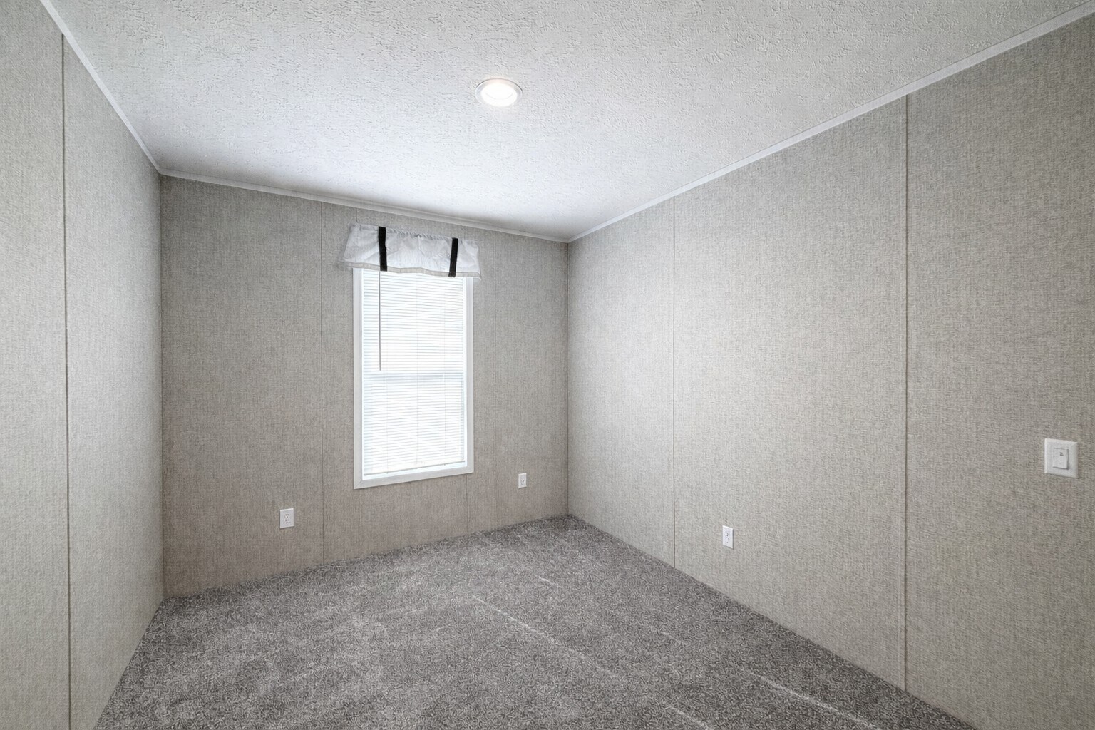 Building Photo - 52167 Williamsburg Ln