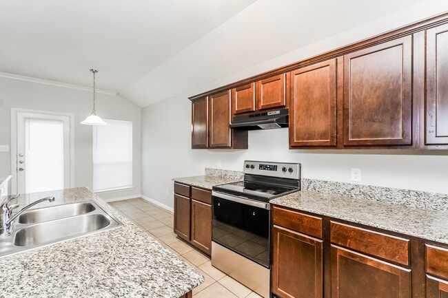 Building Photo - Newly Renovated Single Family Home | 4 BR/2BA | Oversized yard