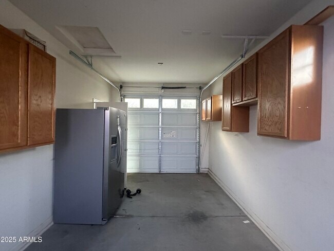 Building Photo - 12534 W Solano Dr