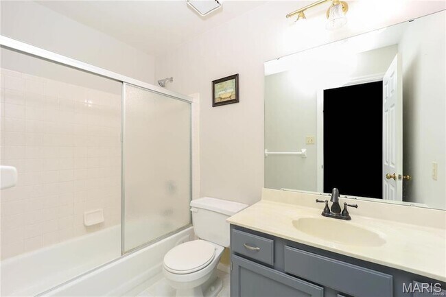 Building Photo - 226 Cheval Square Dr
