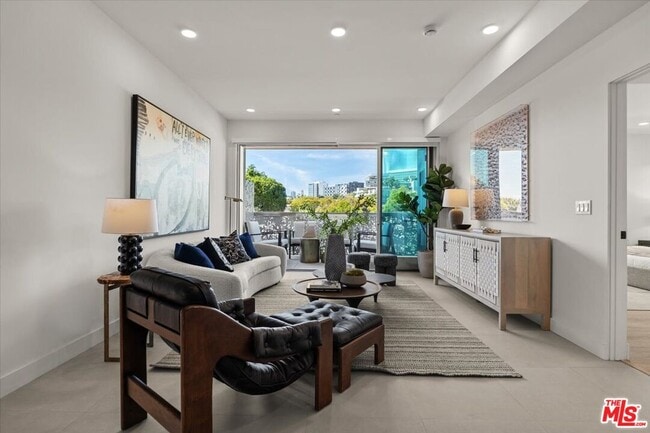 Building Photo - 1257 N Sweetzer Ave