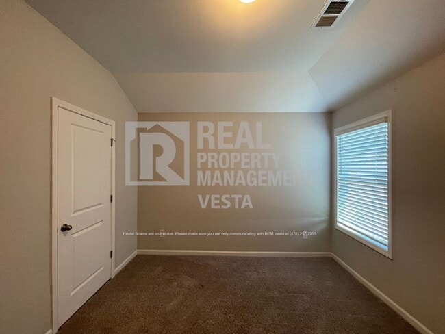 Building Photo - 109 Hidesta Ct