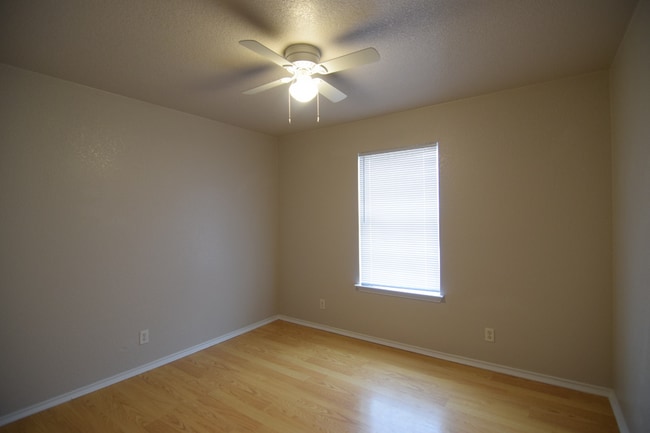 Building Photo - 3509 John Haedge Dr