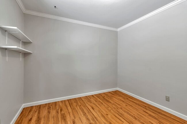 Building Photo - 520 Dawkins Dr