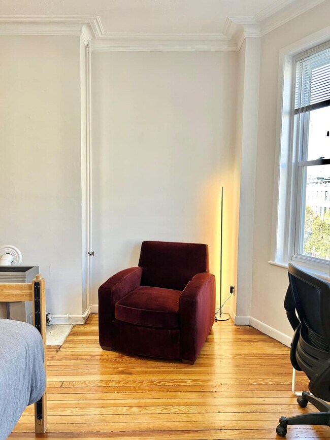 Building Photo - 1014 Washington St