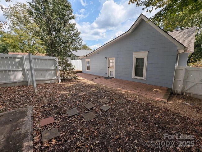 Building Photo - 24 Woodrow Ave