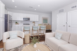 Building Photo - Iron Trail