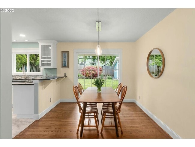 Building Photo - 8550 SW 10th Ave