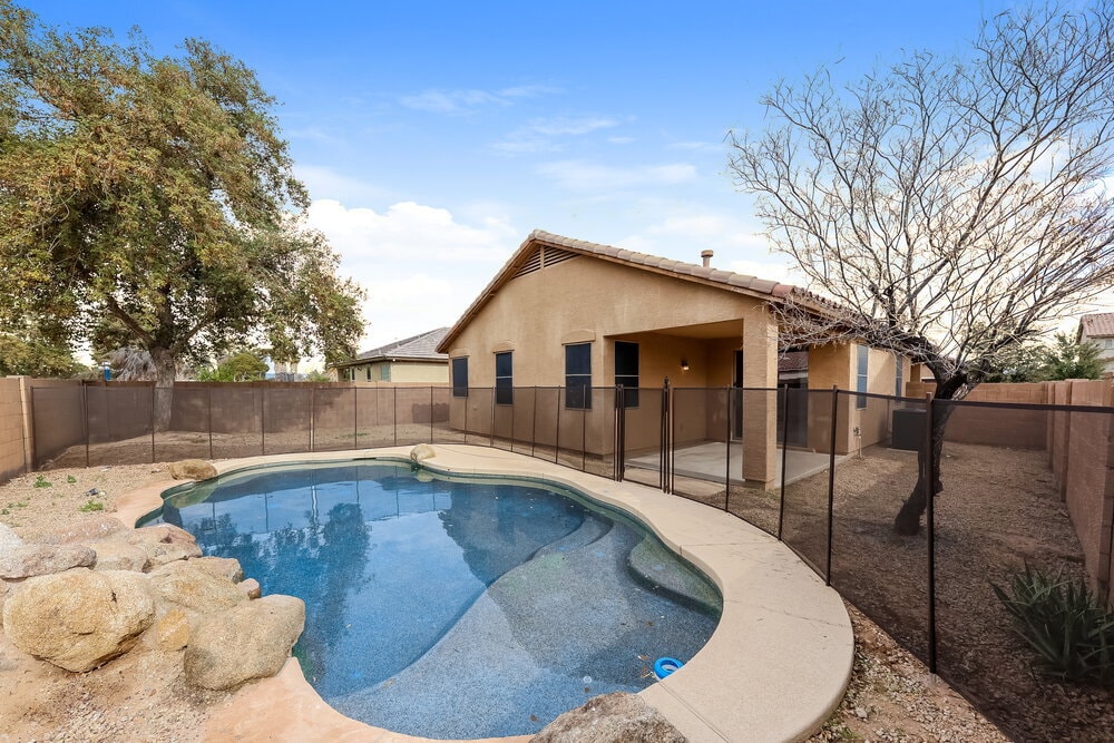 Building Photo - 7612 S 68th Dr