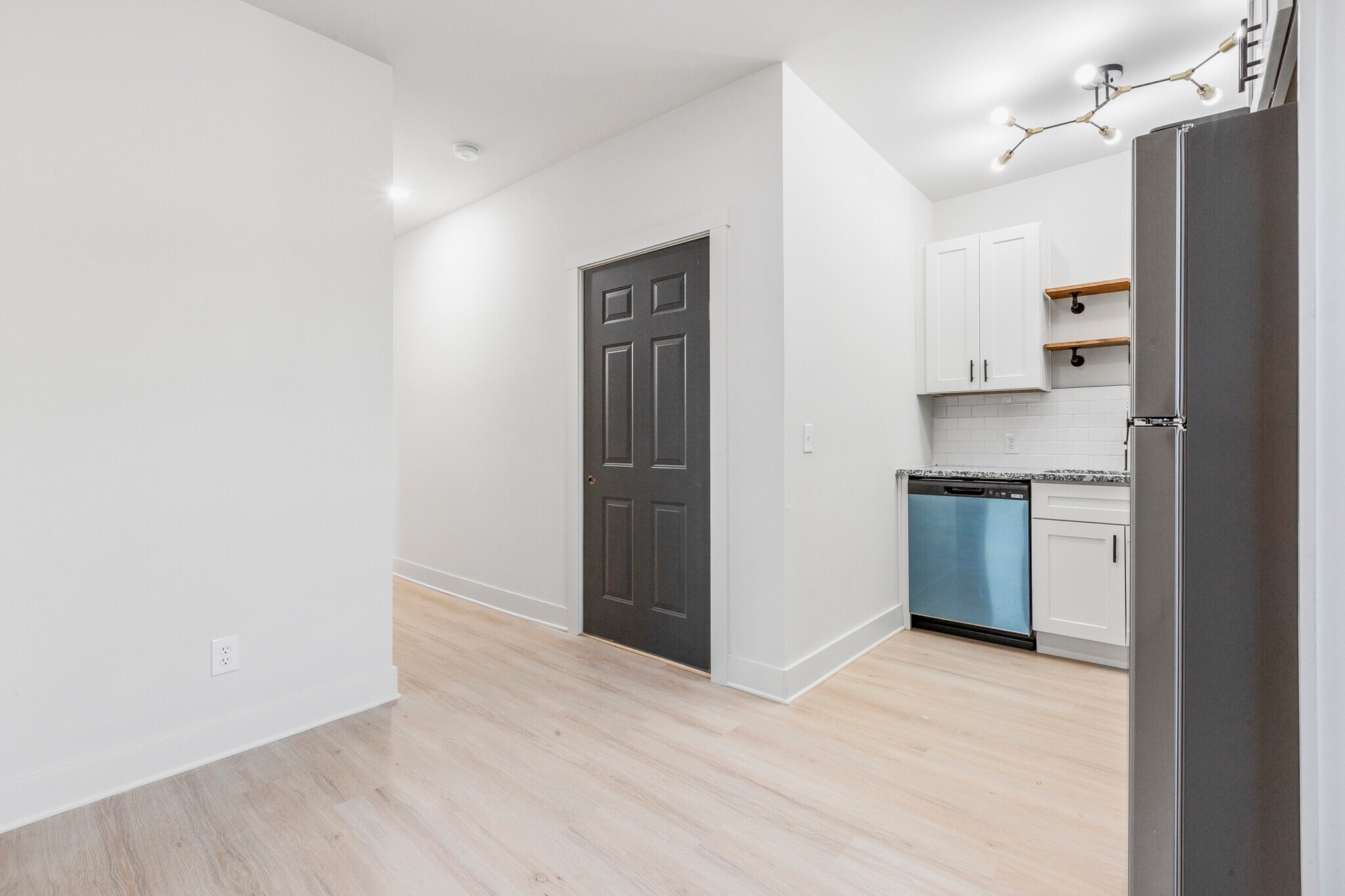 Building Photo - 614 Vincennes St