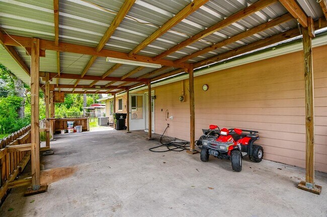 Building Photo - 7602 Turquoise Ln