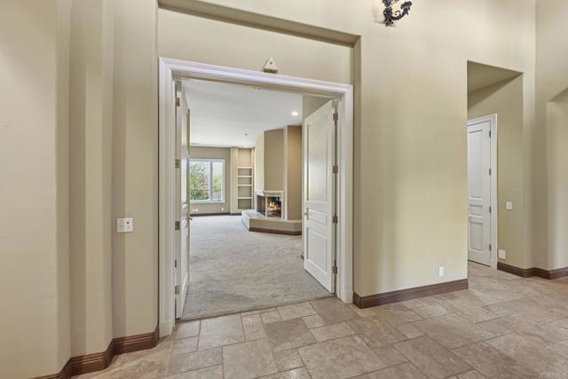 Building Photo - 431 Flores De Oro