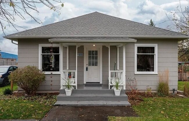 Building Photo - 1105 Curtis St