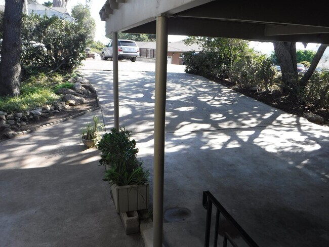 Building Photo - 9120 San Juan Pl