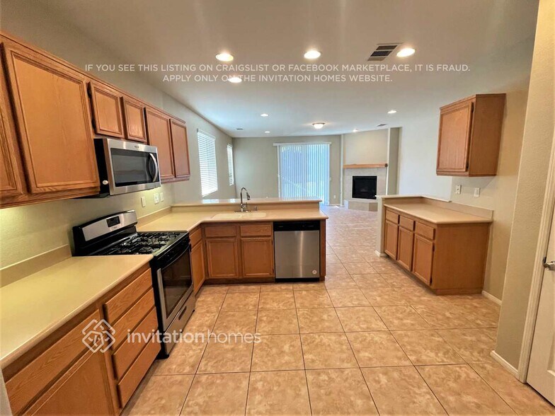 Building Photo - 31775 Abrazo St