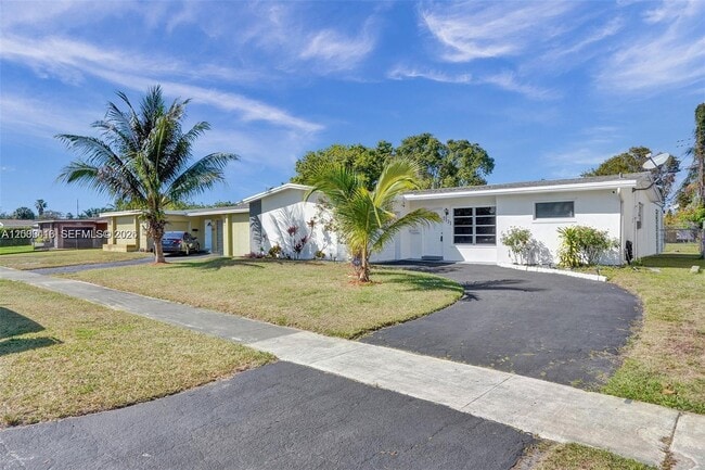 Building Photo - 7131 NW 24th Pl