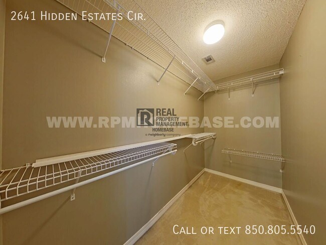 Building Photo - 2641 Hidden Estates Cir