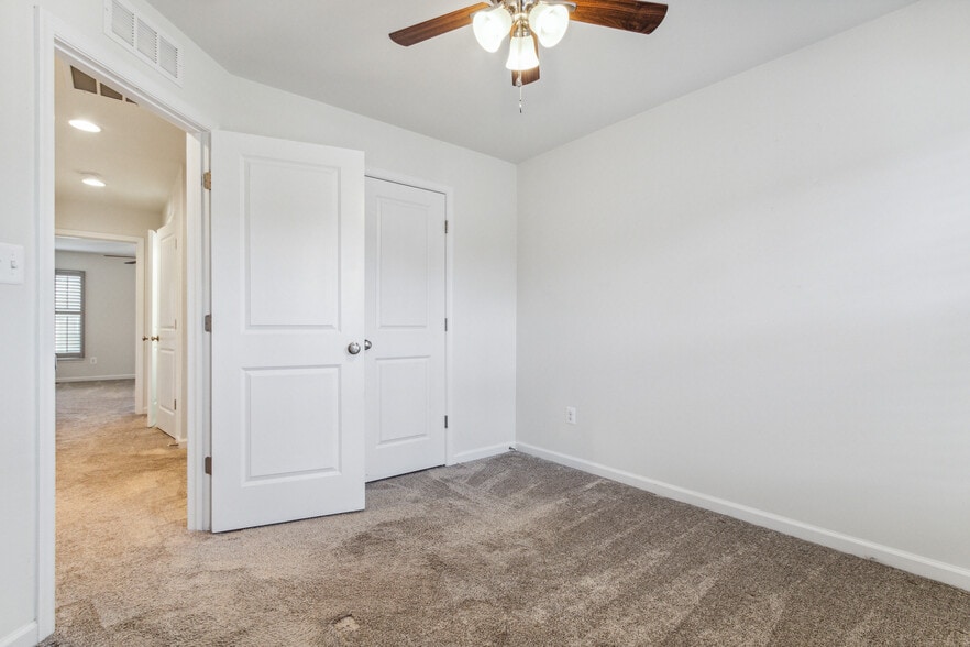 Bedroom 2.2 - 9093 Connor House Rd