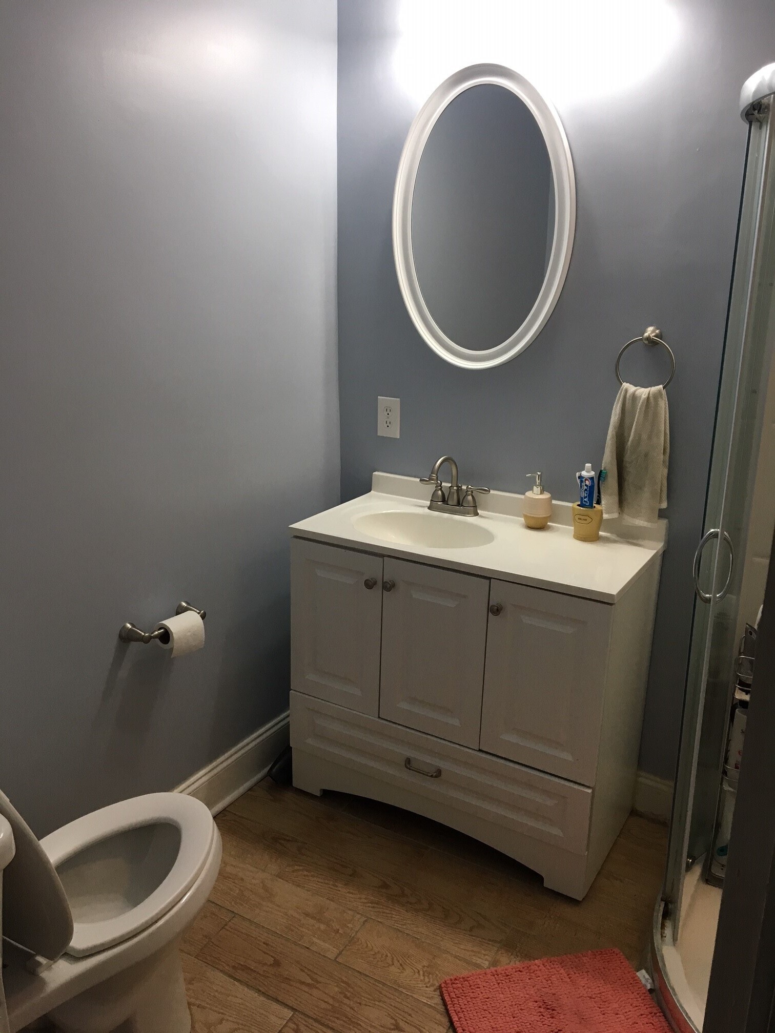 Bathroom - 5113 Rochelle Ave