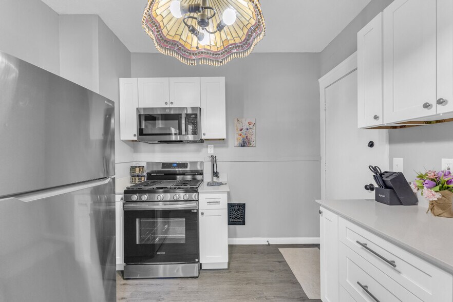 Building Photo - 2638 E 126th St