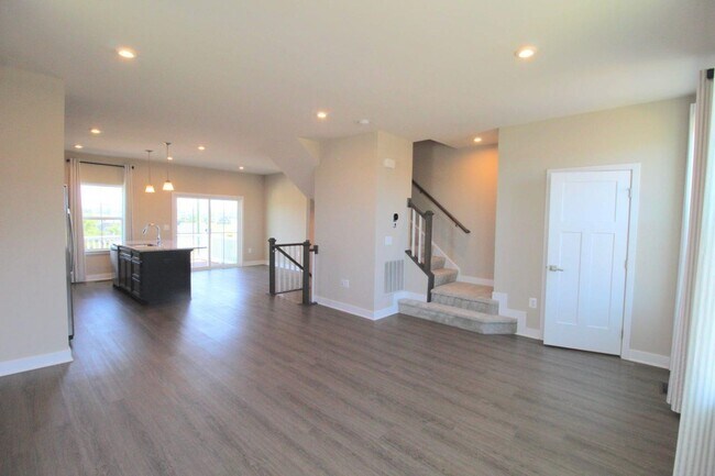 Building Photo - 4489 Drysdale St