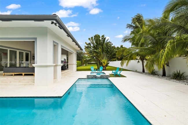 Building Photo - 9580 SW 101st Terrace