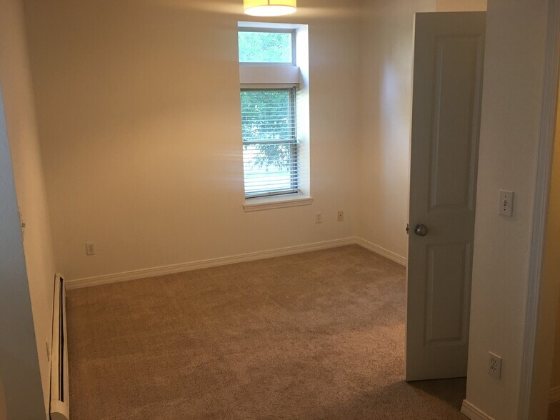 Building Photo - 1600 Humboldt Street