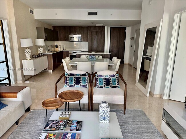 Building Photo - 88 SW 7th St