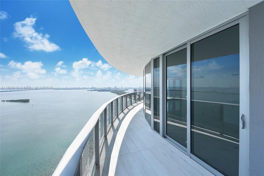 Building Photo - 488 NE 18th St