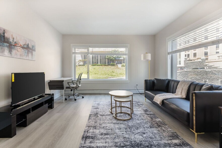 Building Photo - 899 Pine St