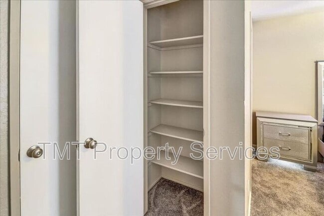 Building Photo - 2836 Fox Creek Ct