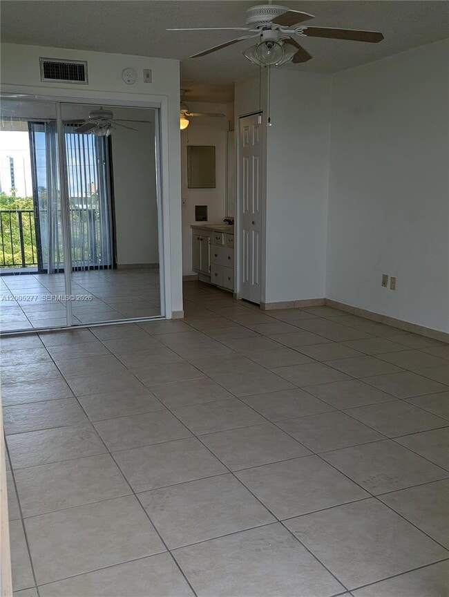 Building Photo - 16751 NE 9th Ave