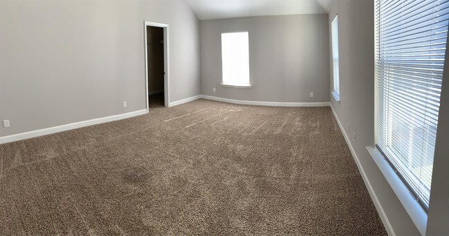 Building Photo - 147 Waverly Way