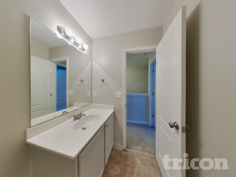 Building Photo - 4600 Montelena Dr