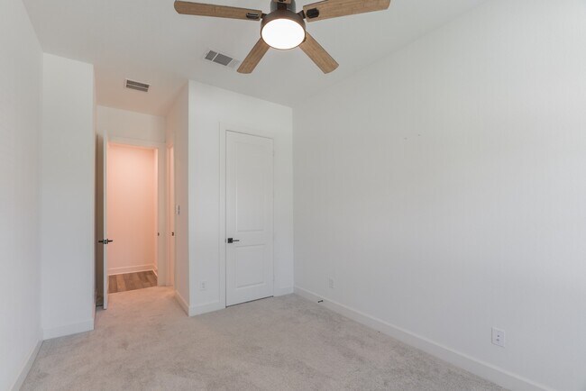 Building Photo - 972 Terlingua Creek Dr
