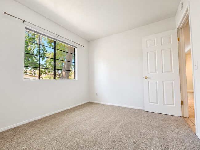 Building Photo - 1749 Reed Ave