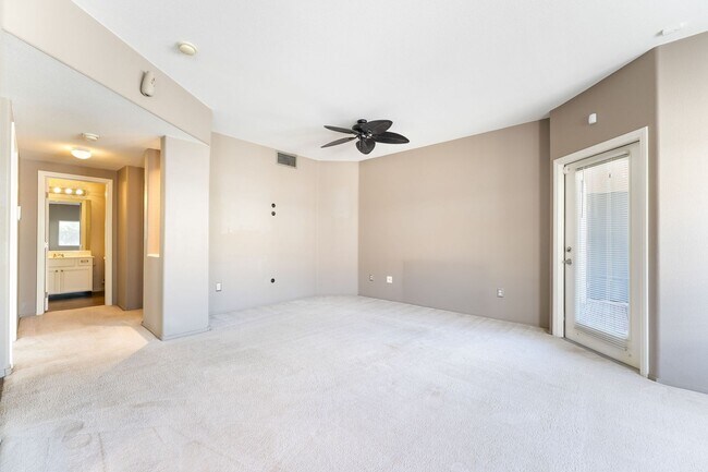 Building Photo - Remodeled 2-Bed, 2-Bath Second-Floor Unit ...