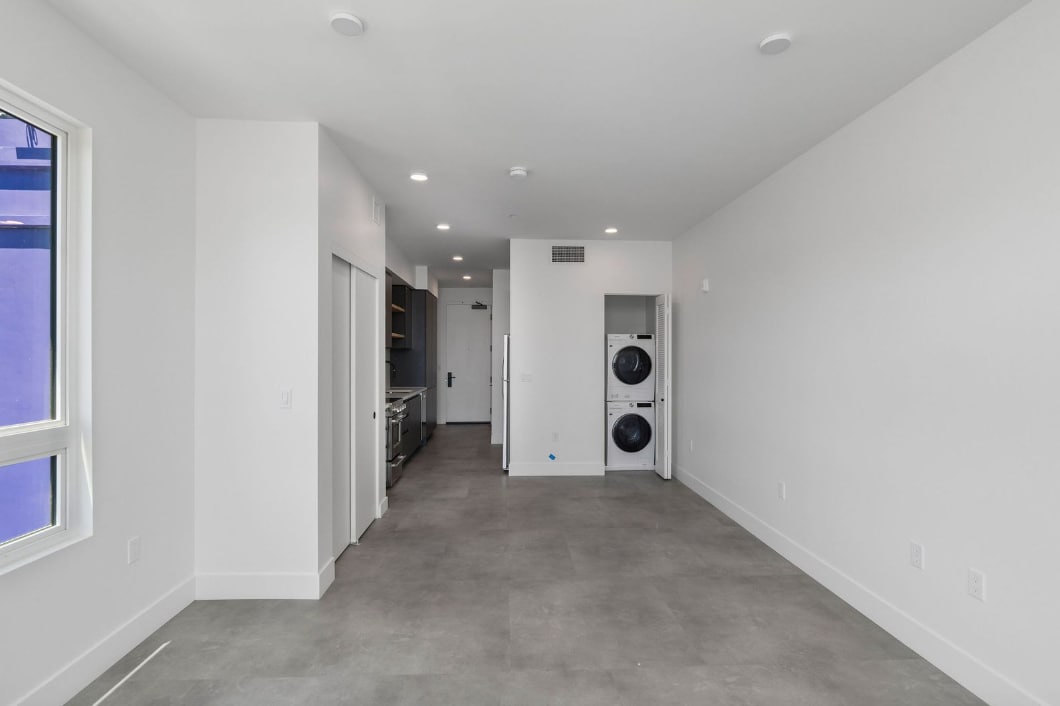 Building Photo - 3448 W 43rd St