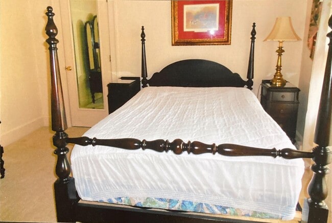 Apt 5 - 1537 S Water St