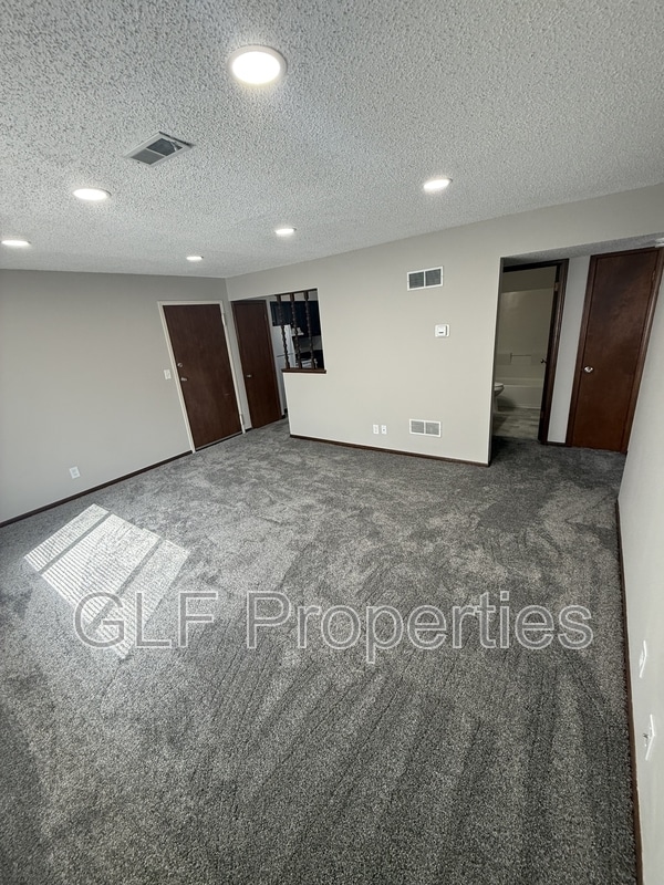 Building Photo - 46 Bradford St