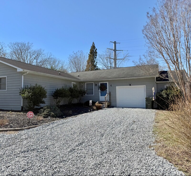 Building Photo - 109 Watzel Ln