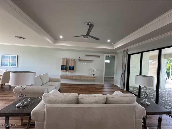 Building Photo - 4402 Chiquita Blvd S