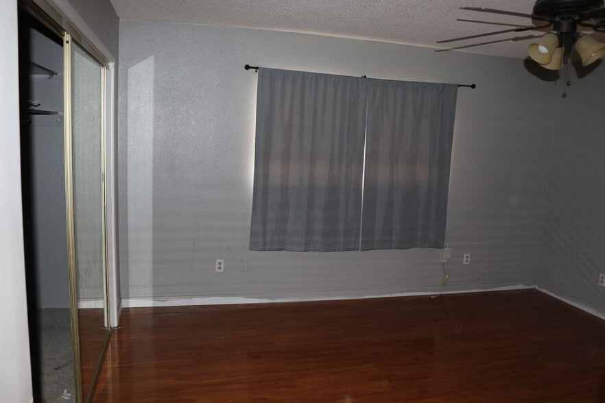 Building Photo - 7864 Newhall Ave