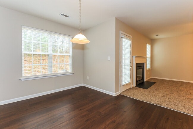 Building Photo - 5020 Wicklow Dr
