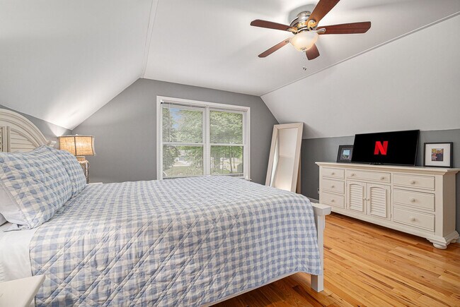 Building Photo - 8015 Aarwood Trail NW