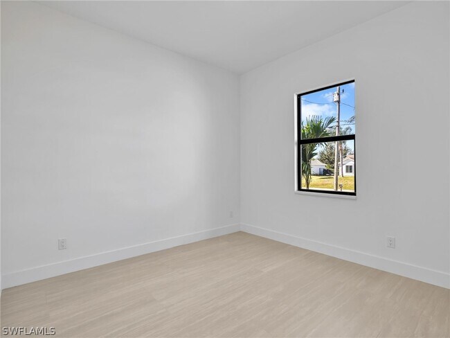 Building Photo - 1723 NW 7th Ave