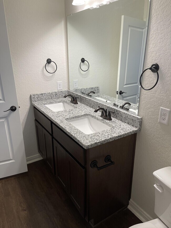 Building Photo - 2222 Sandlewood Cove