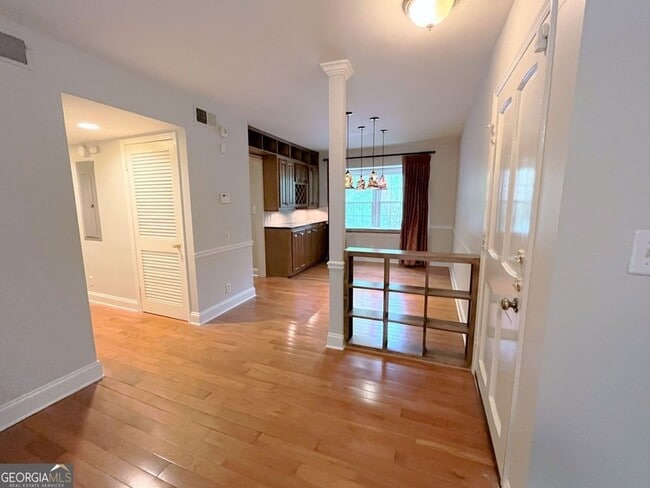 Building Photo - 82 Montre Square NW