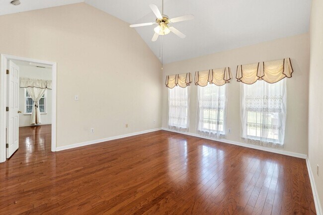 Building Photo - 790 Prairie Ln